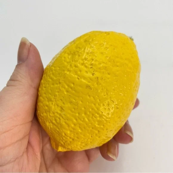 Lemon - Picture 7 of 8